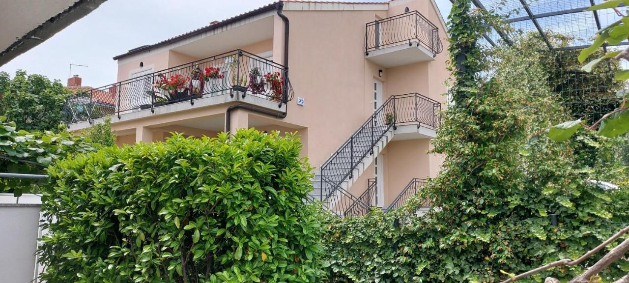 Apartmani Tomislav Krk Town Exteriér fotografie